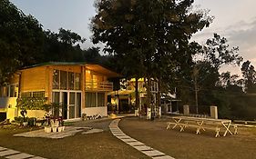 Saraiville- A Boutique Riverside Stay